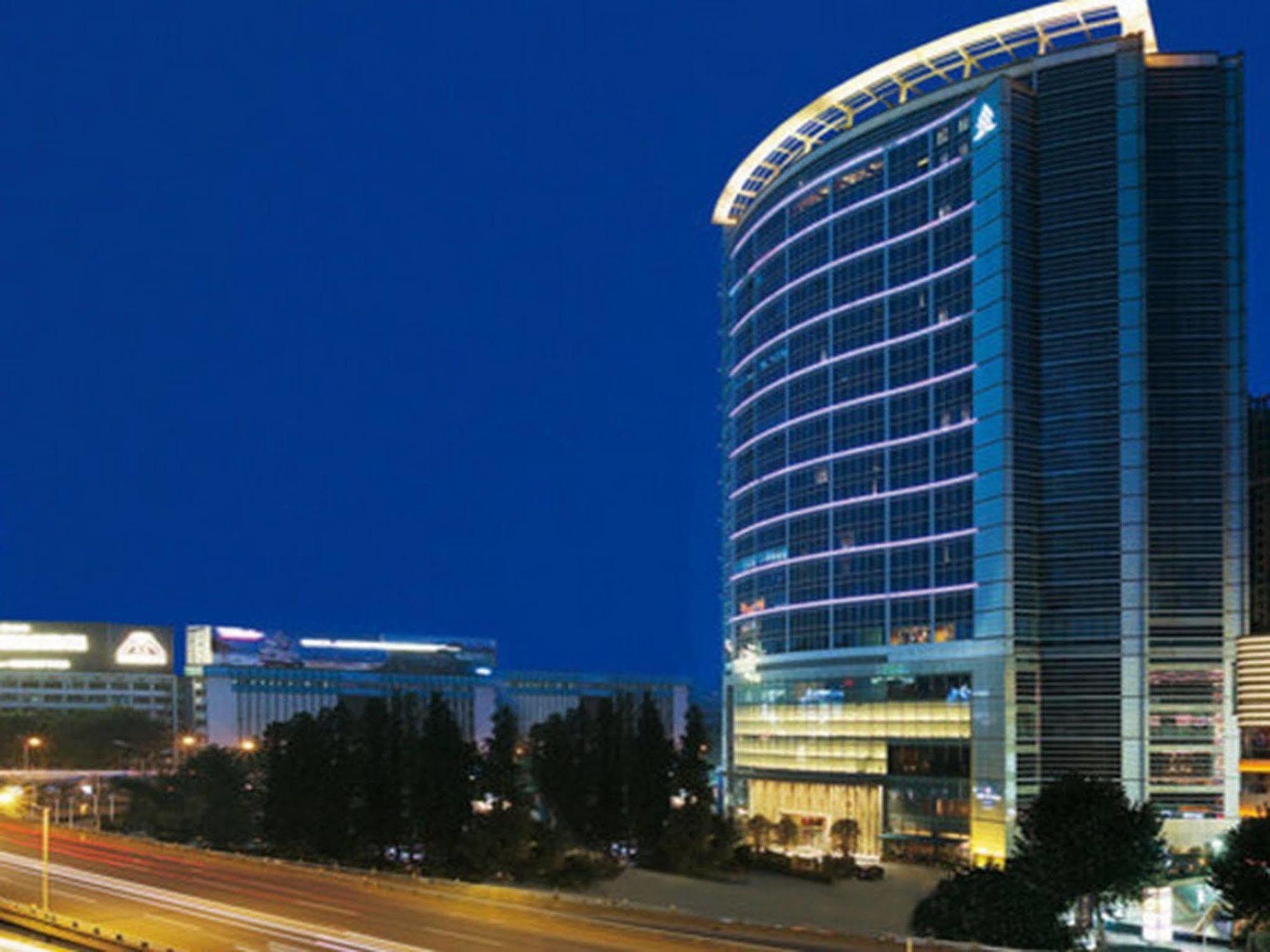 New World Wuhan Hotel Exterior photo